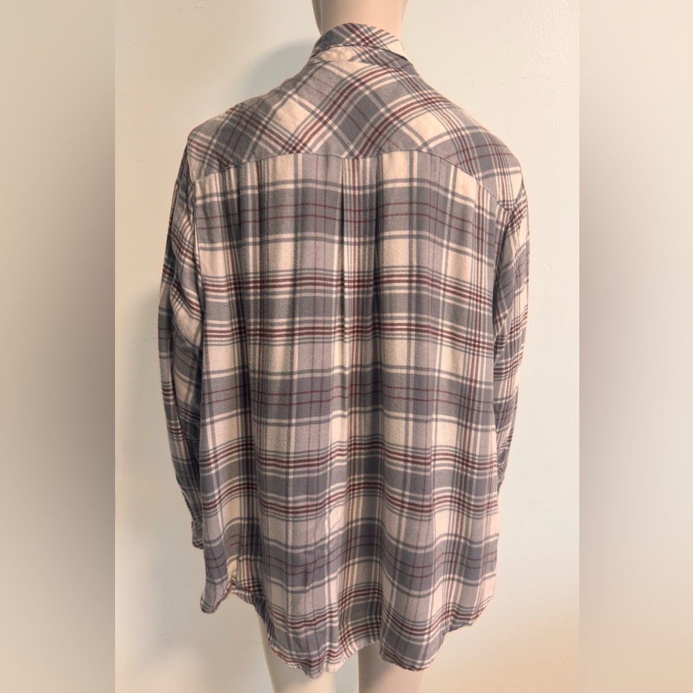 Torrid Plaid Button Down Shirt Womens Size 2 Gray Burgundy Lightweight Blouse - Picture 4 of 9